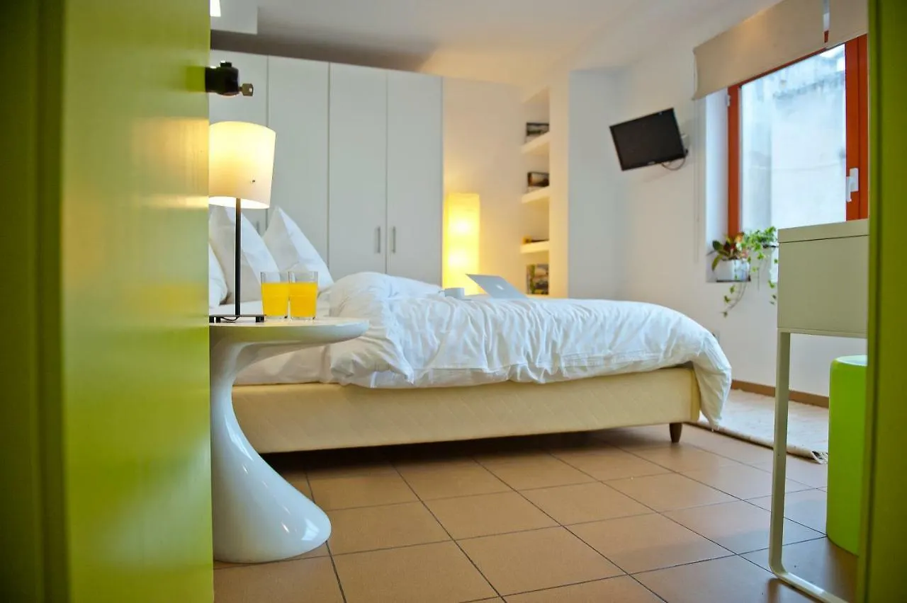 The Hub Athens Apartment 0*,